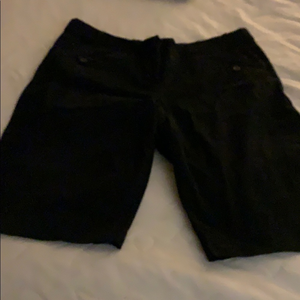 The limited Knee length shorts Cassidy fit